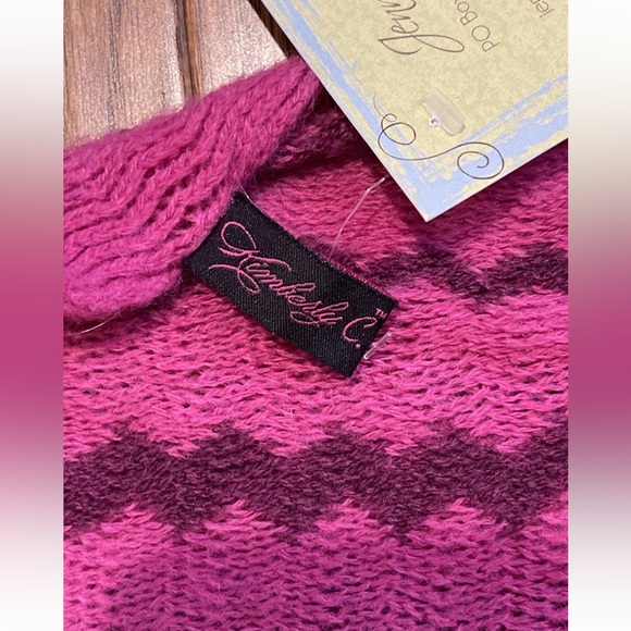 KIMBERLY C Girls / Kids Pink Zig-Zag Pattern Scarf 29.5 In NWT CUTE! Knit Fringe - Picture 4 of 10